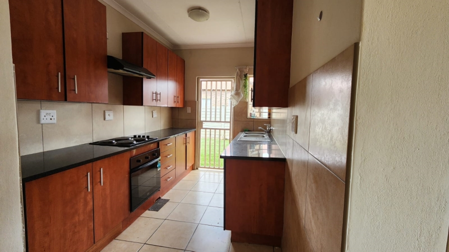 To Let 3 Bedroom Property for Rent in Waterval East North West